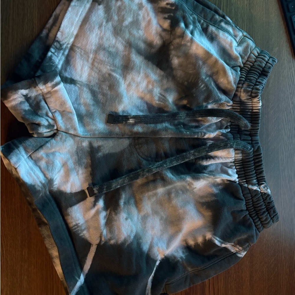 TALENTLESS Gray and White Tie-Dye Shorts
